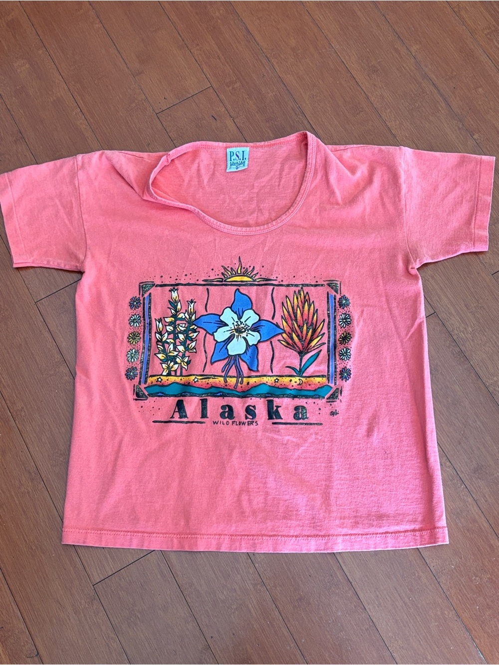 vintage 1980s or 1990s P.S.I. Alaska souvenir t-shirt